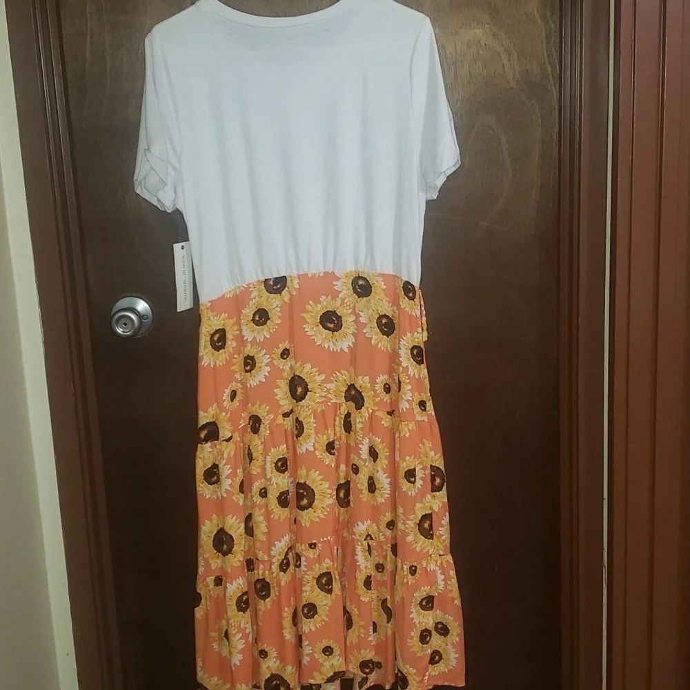 Madison and Hudson size L sunflower dress causal